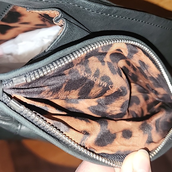 B. Makowsky Leather Shoulder Bag - Picture 5 of 11